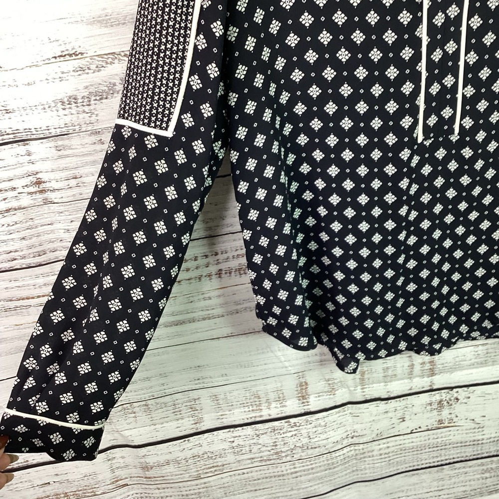 LOFT ANN TAYLOR SIZE M‎ TOP NAVY BLUE WHITE BLOUSE FALL GUC - Picture 11 of 15